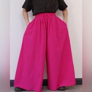 CJCT bright pink palazzo pants / NWT/ Med/ elastic waistband and drawstring.